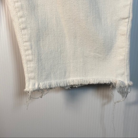 BDG-Urban Outfitters TWIG High Rise Cropped Jean -cut offs. Size 28. - Picture 5 of 5